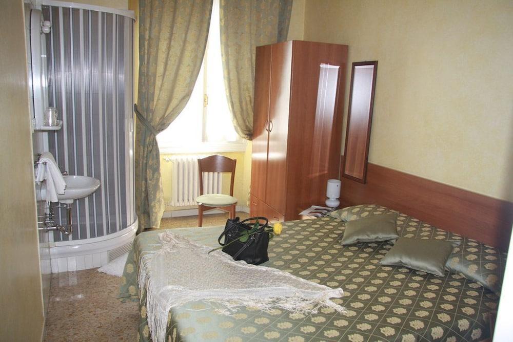 Hotel Giappone Florence Buitenkant foto